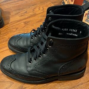 Cool “Wingstip” Style Thursday Boots!